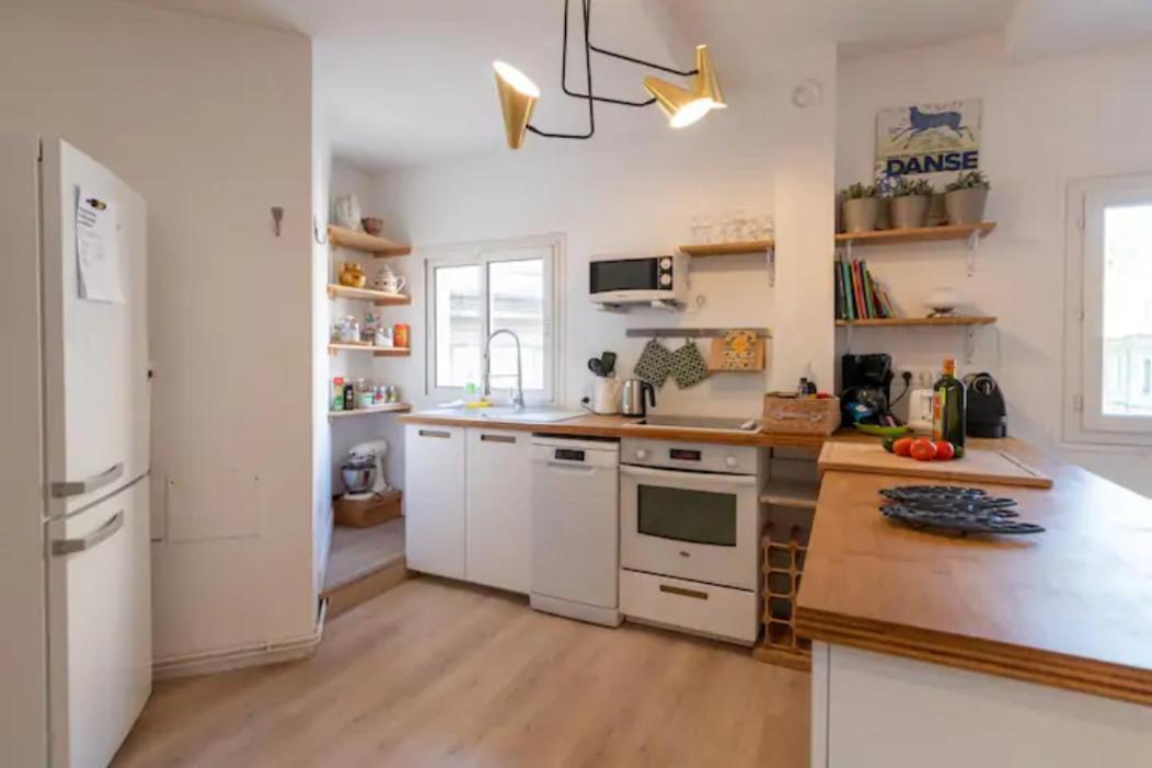 Magnifique Appartement De Charme Avec Vue Sur Le Palais Des Papes A Avignon Wifi Gratuit Kültér fotó